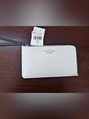 Kate Spade crinkle patent meringue Lucy medium L zip wristlet NWT